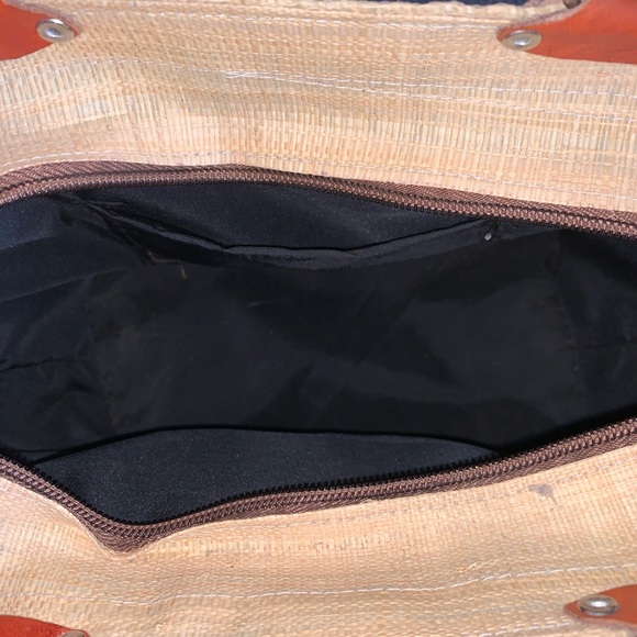 2/$25! Raffia & leather artisan-made shoulder bag - Picture 5 of 5